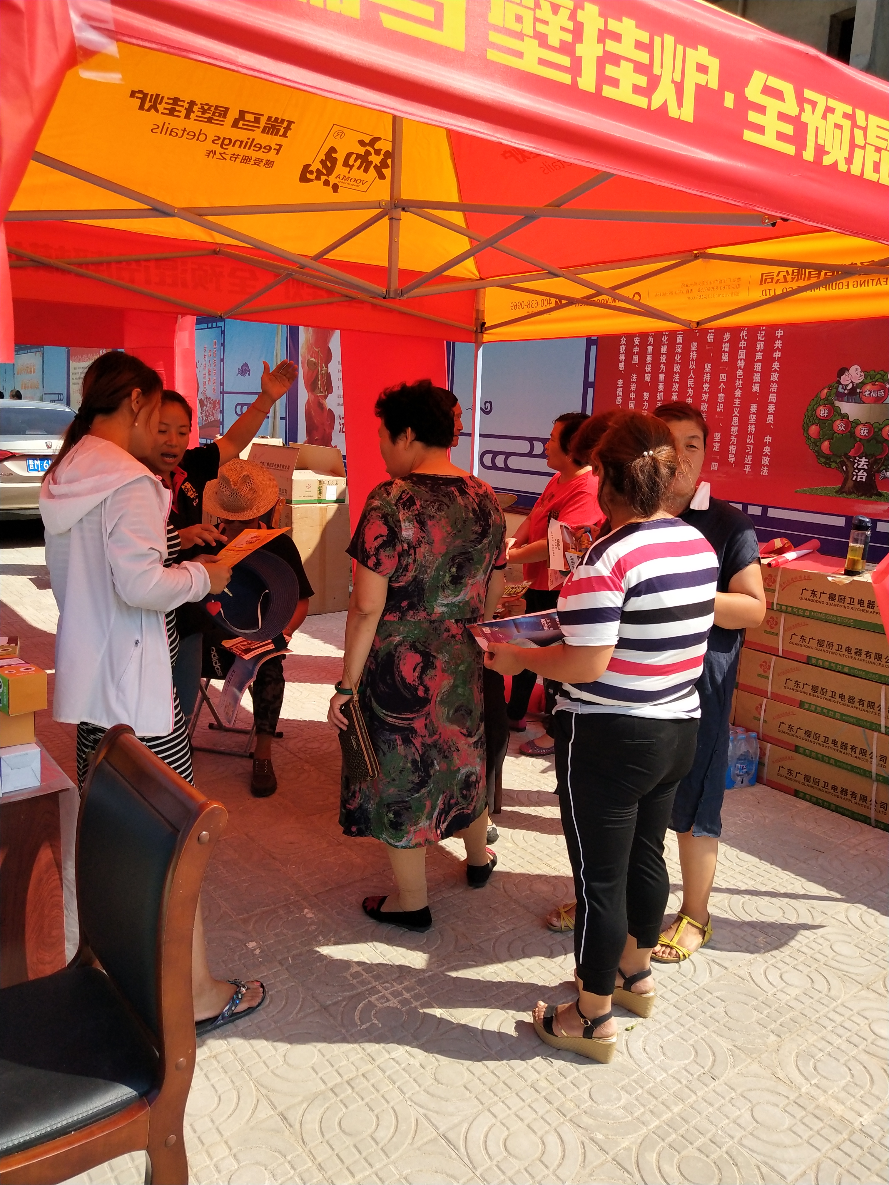 瑞馬壁掛爐日銷量過(guò)百，場(chǎng)面火爆！